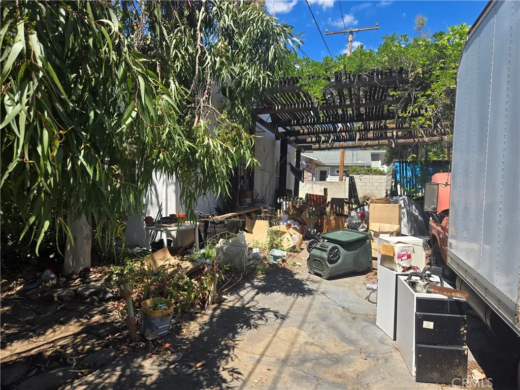 main property photo 6