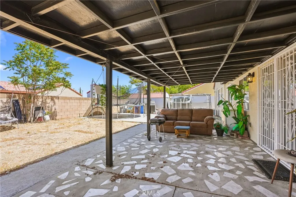 main property photo 40