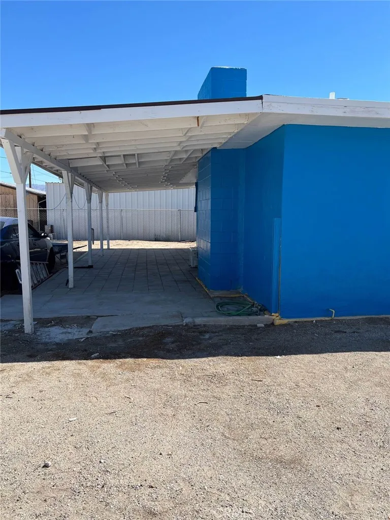 main property photo 23