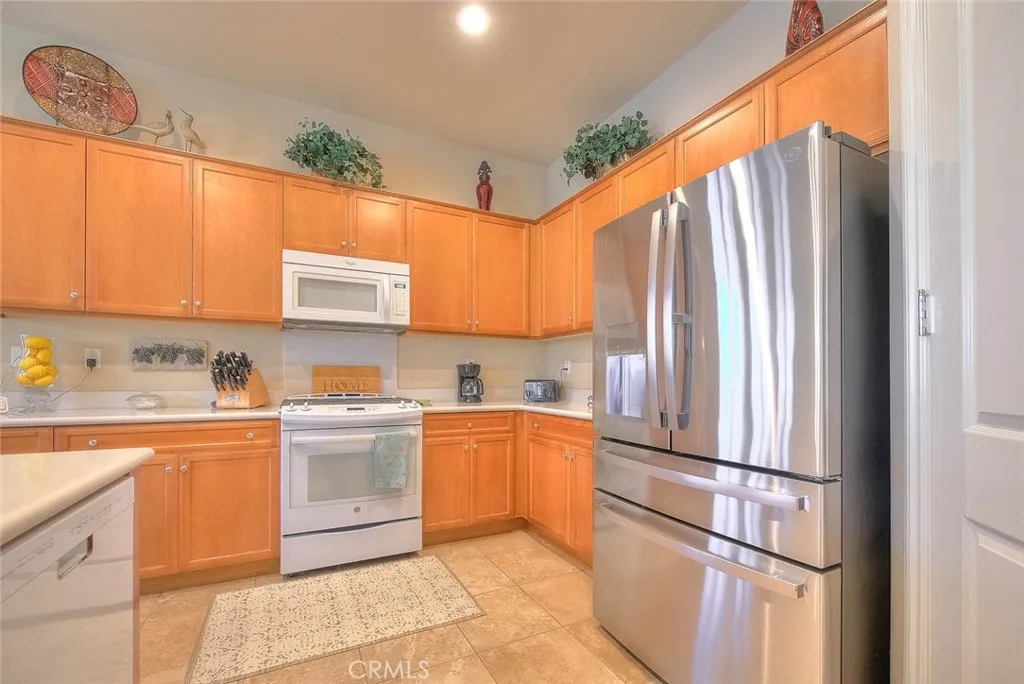 main property photo 17