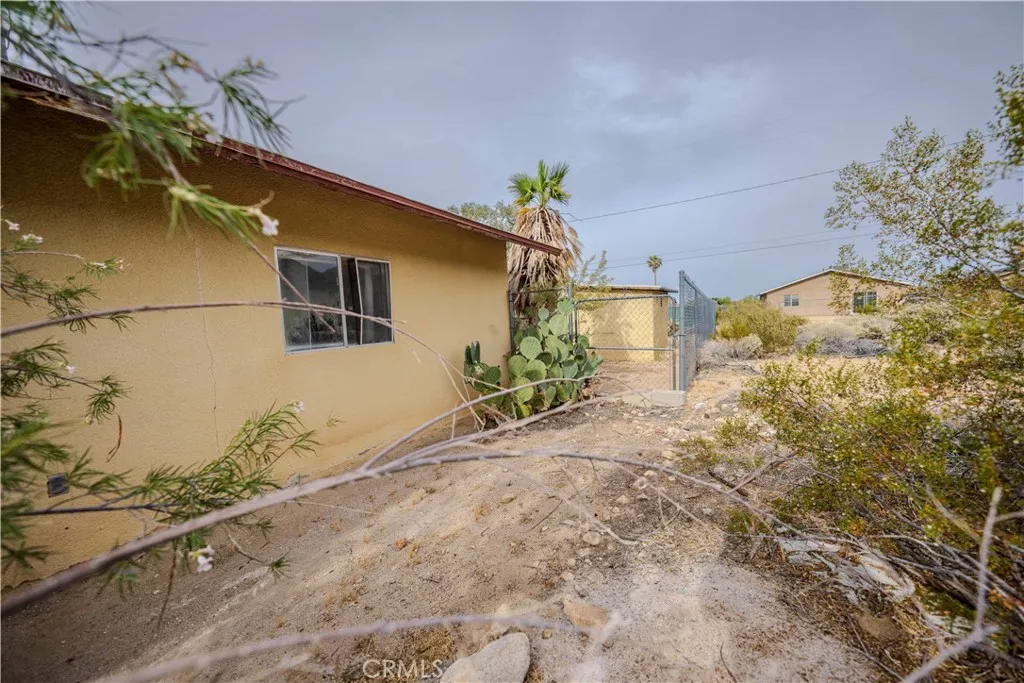 main property photo 40