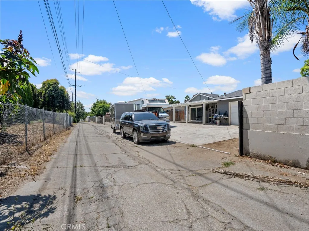 main property photo 32