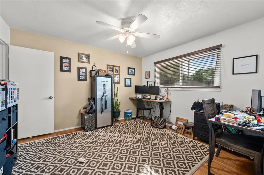 property viewer photo 13
