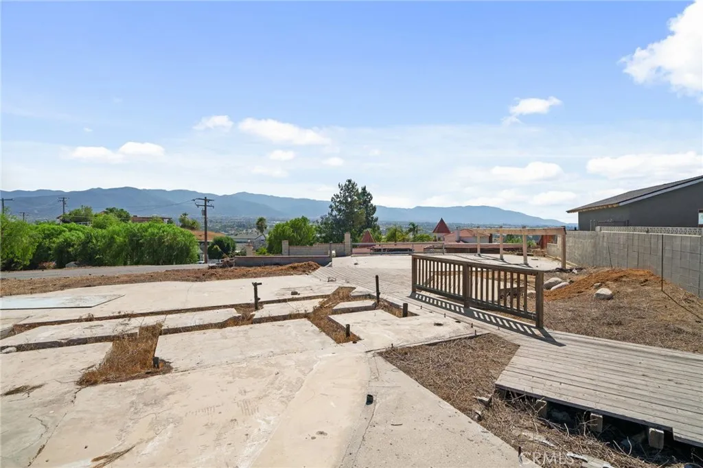 main property photo 11