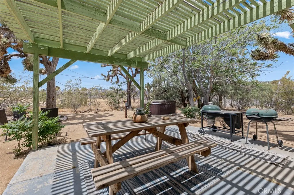 main property photo 16