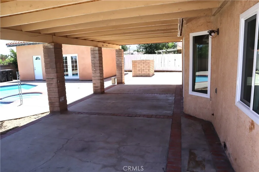 main property photo 14