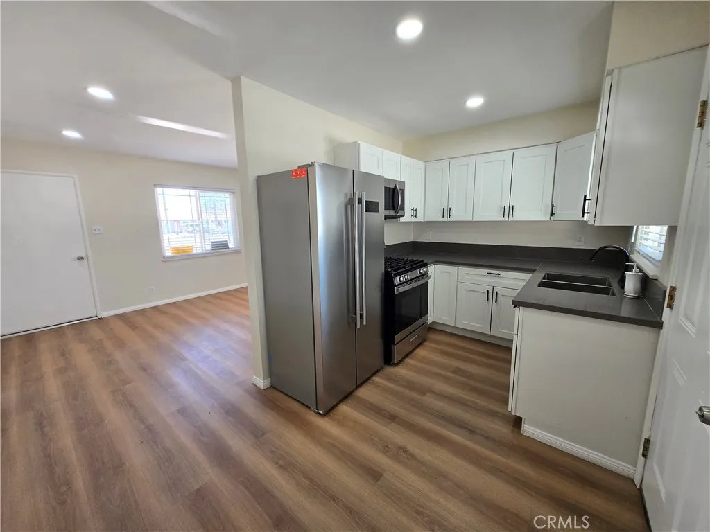 property viewer photo 1