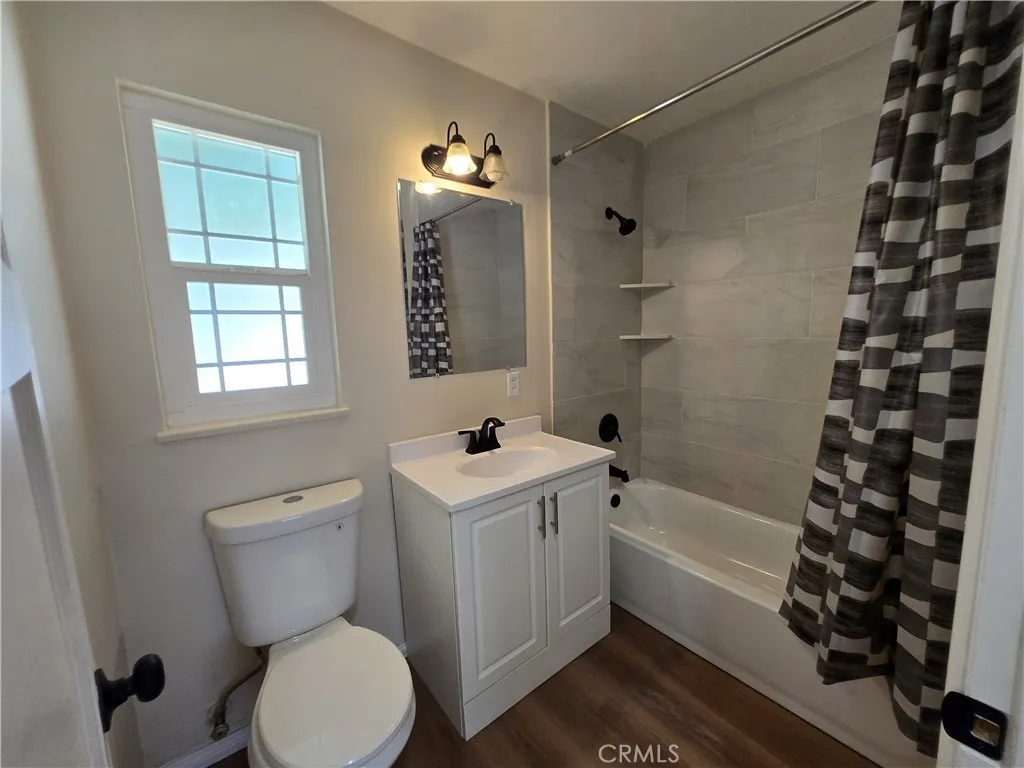 property viewer photo 4
