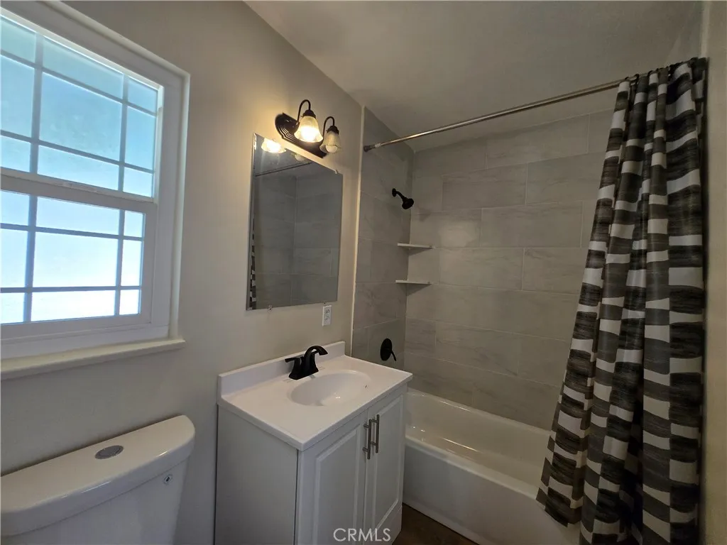 property viewer photo 6