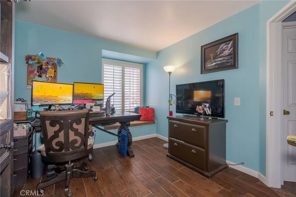 main property photo 11
