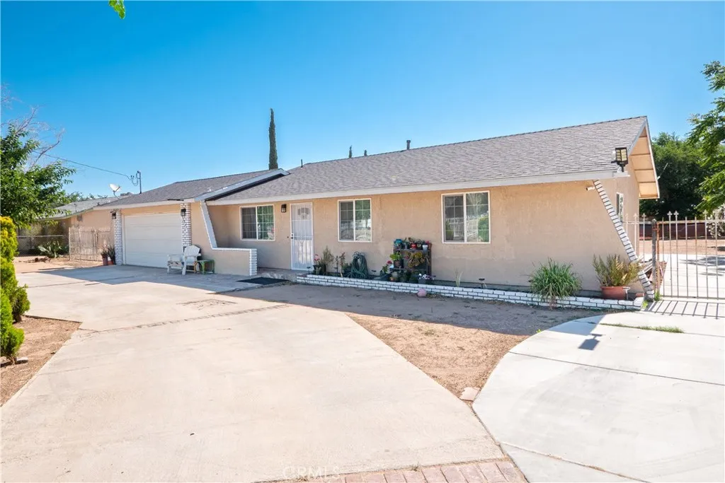 main property photo 30