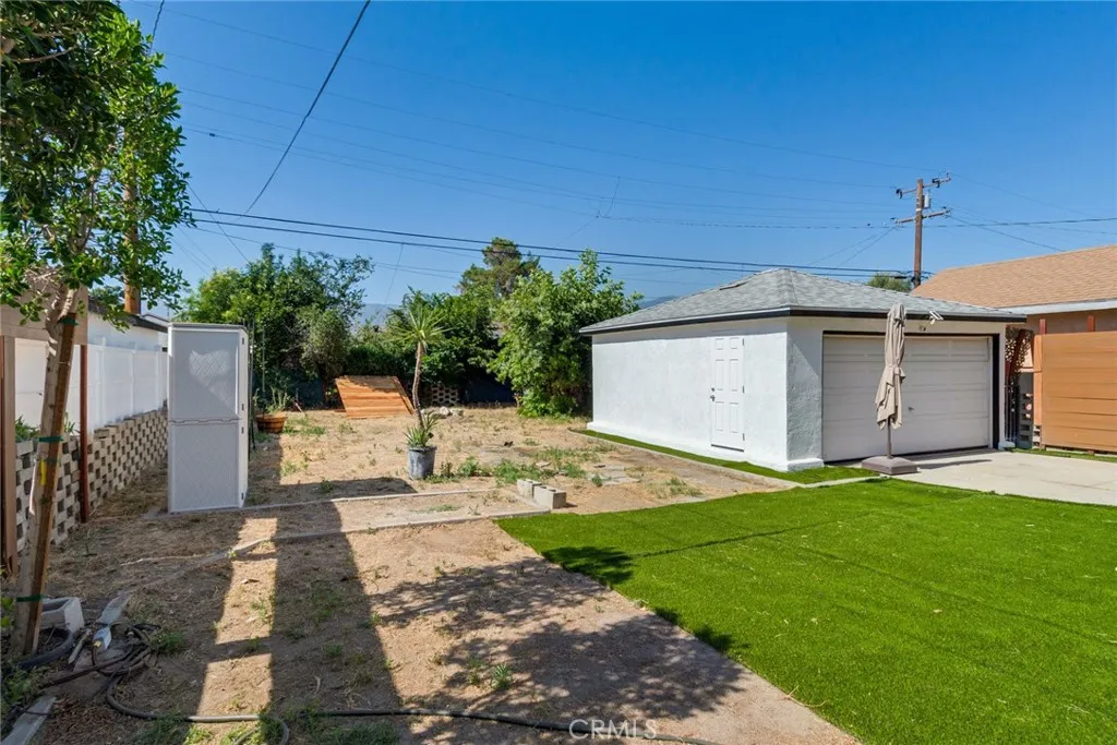 main property photo 17