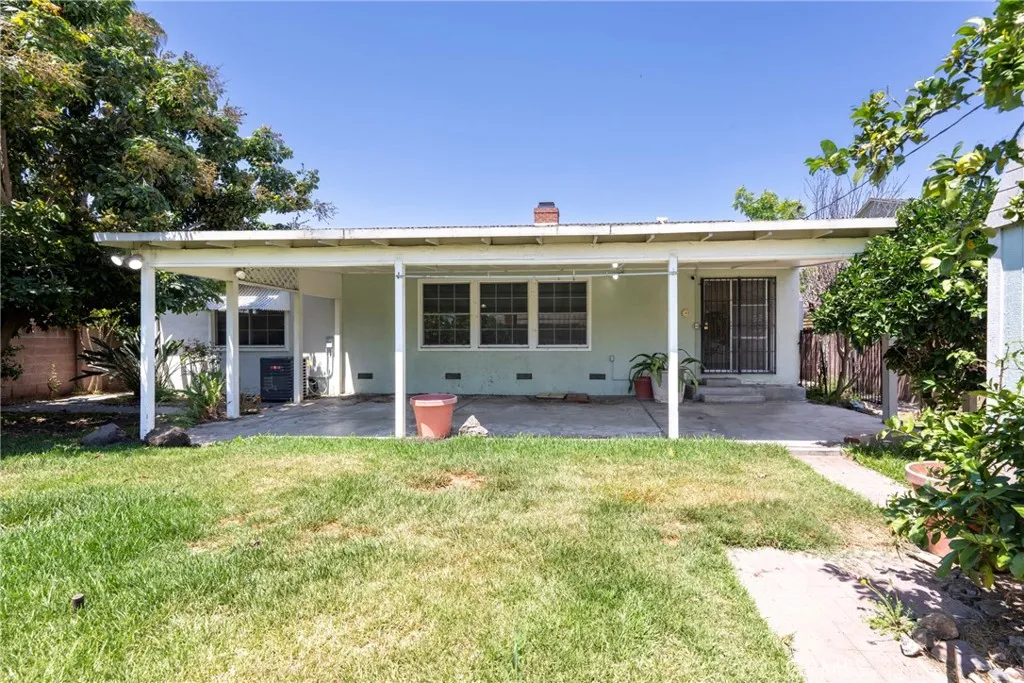 main property photo 11