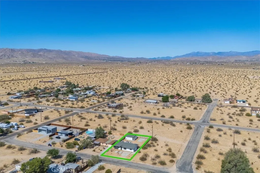 main property photo 32