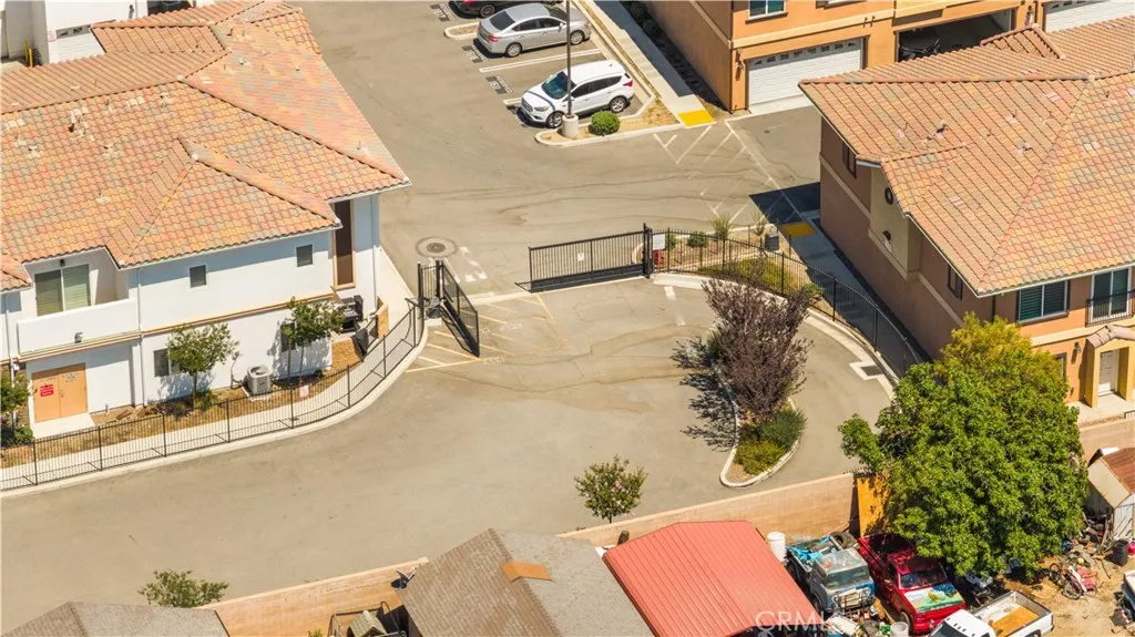 main property photo 48