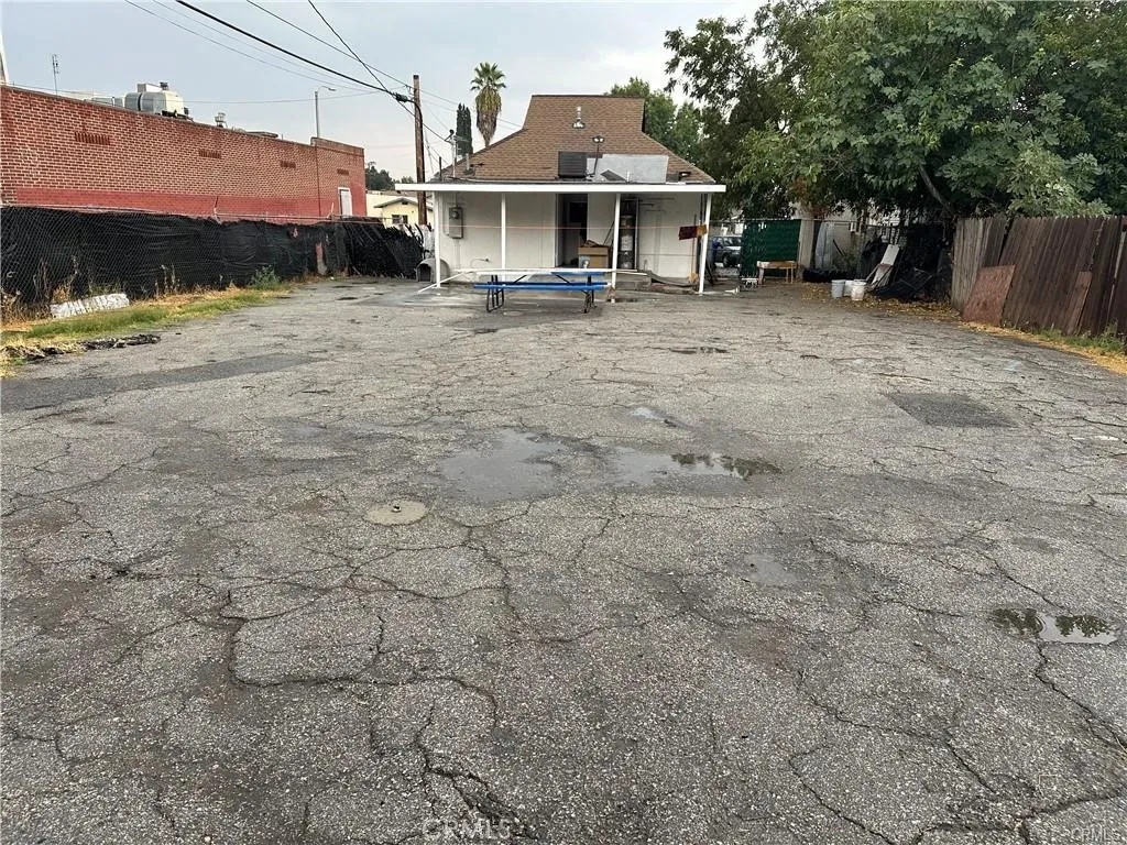 main property photo 17