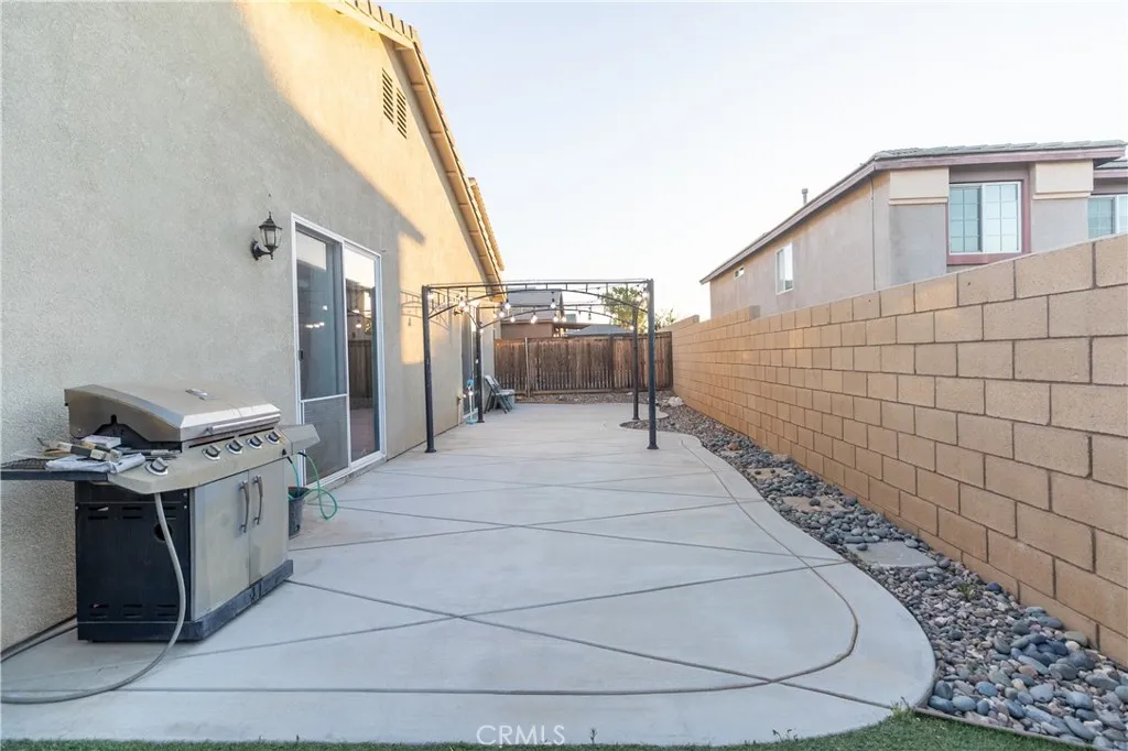 main property photo 32