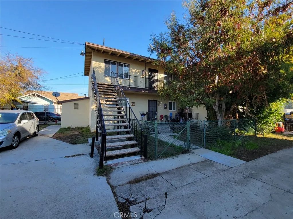 main property photo 13