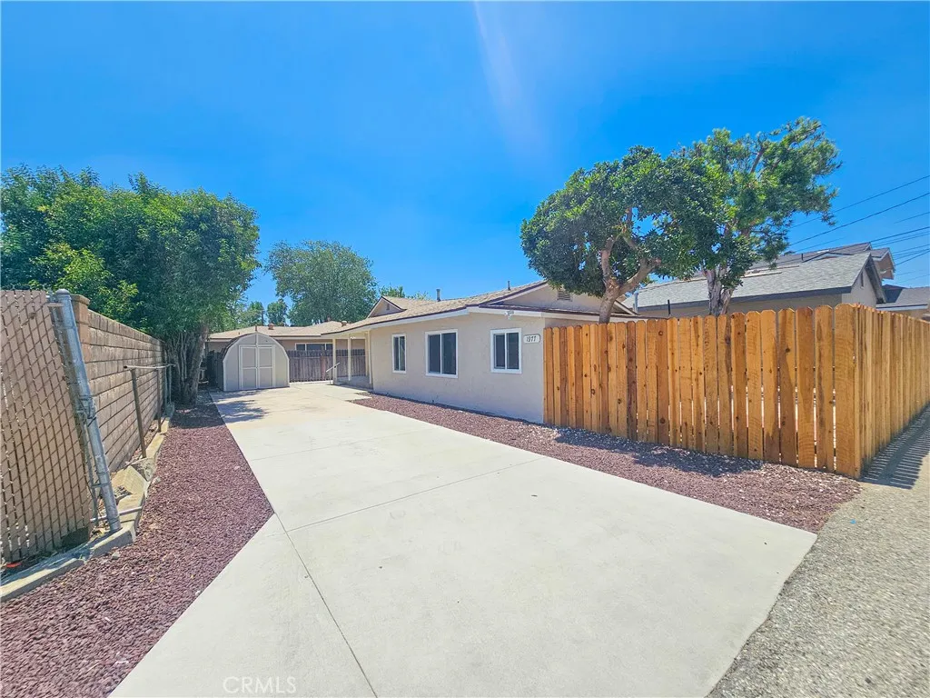 main property photo 9