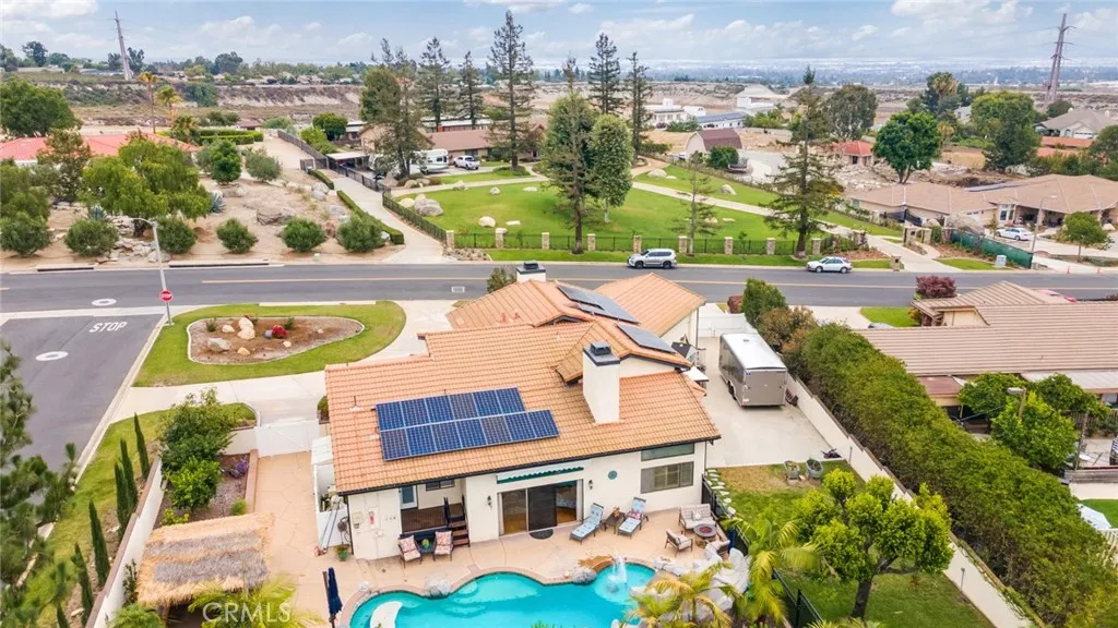 main property photo 47