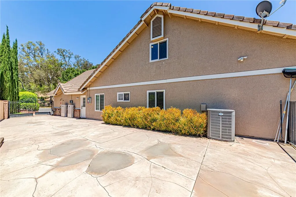 main property photo 47