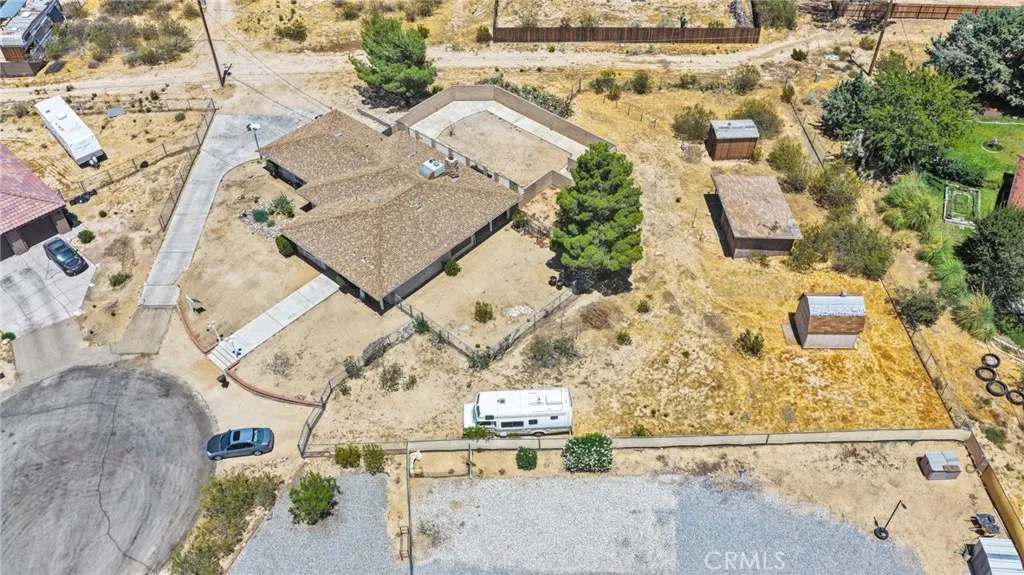 main property photo 28