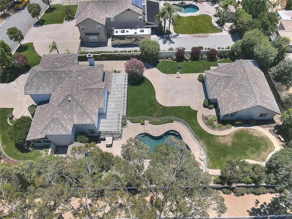 main property photo 66
