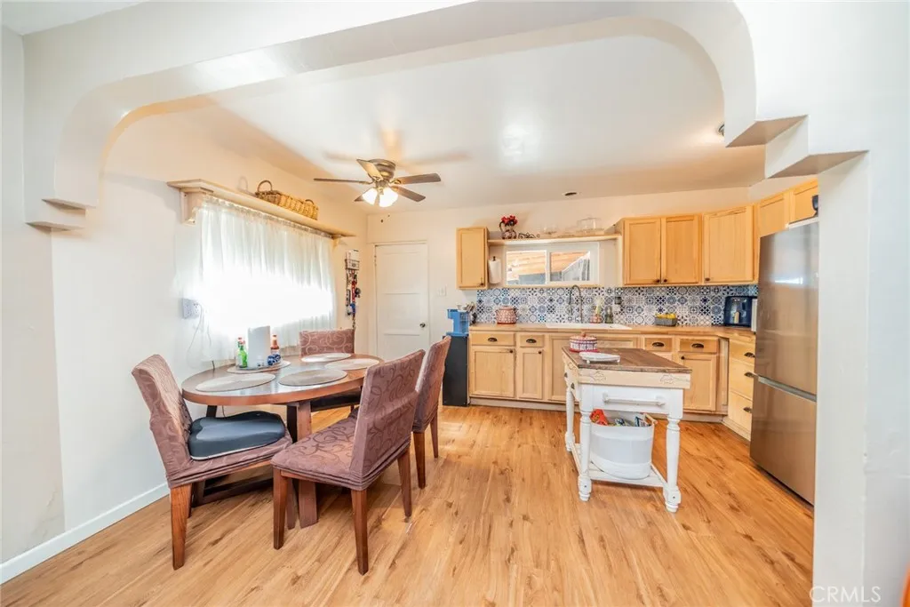 main property photo 14