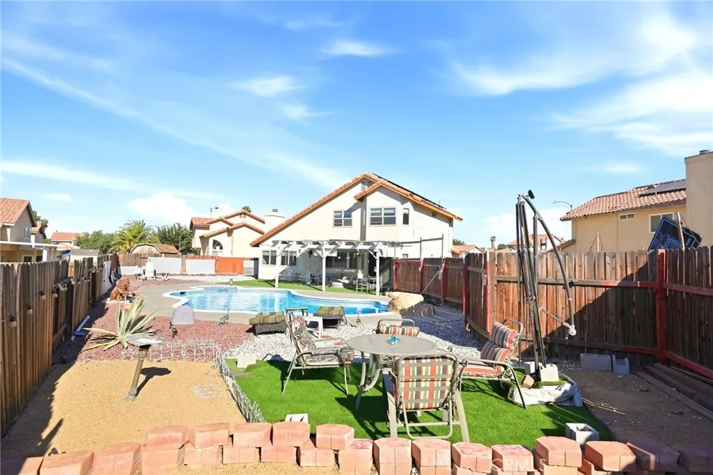main property photo 40