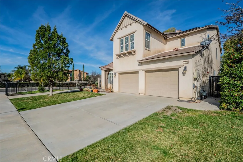 main property photo 3