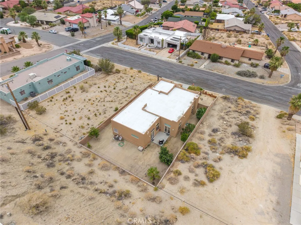 main property photo 40