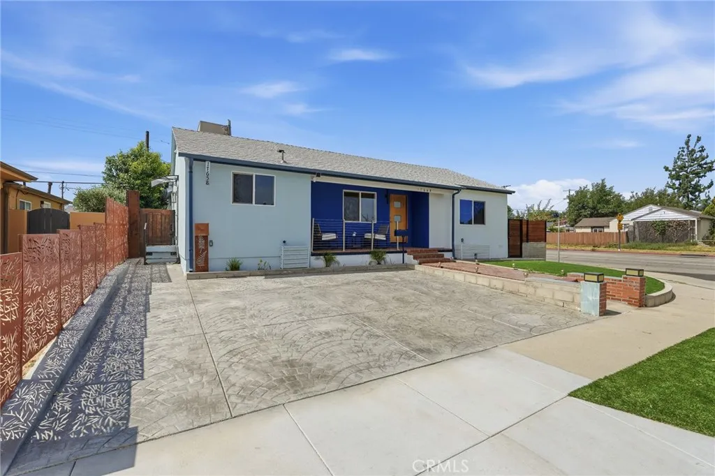 main property photo 17