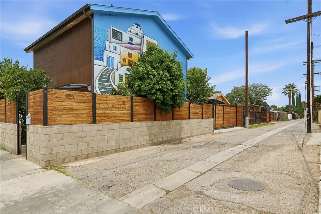 main property photo 45