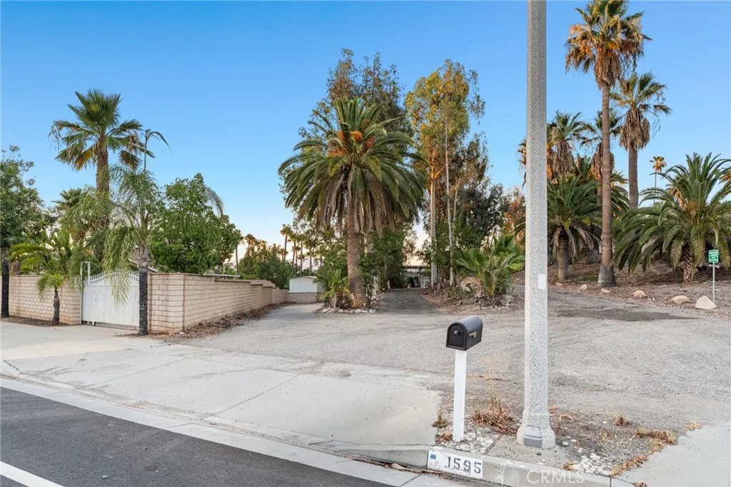 main property photo 59