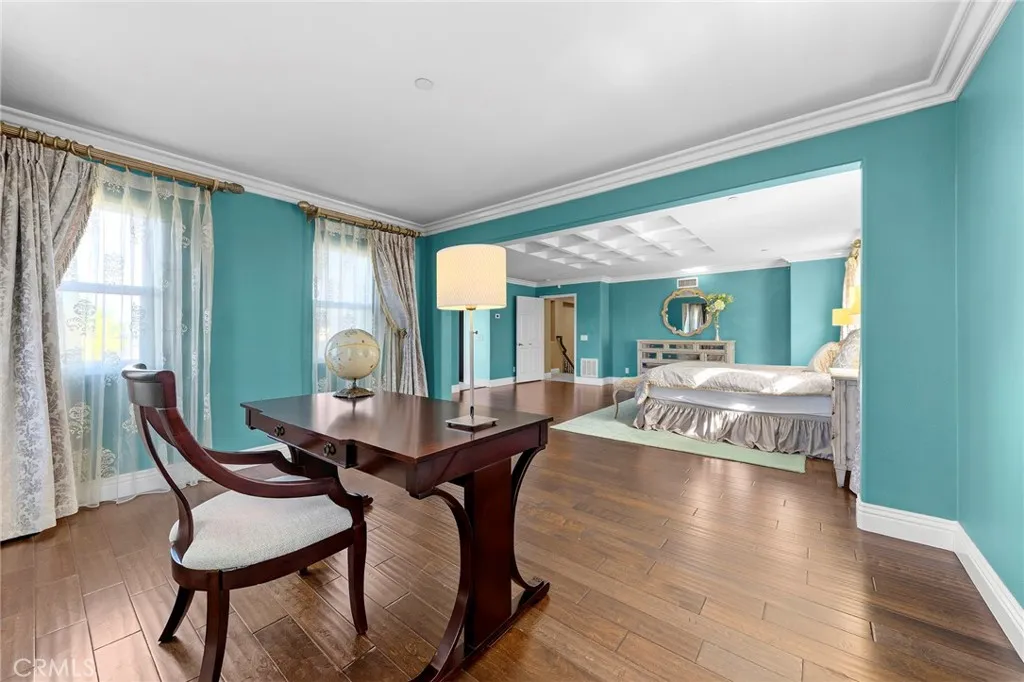 main property photo 35
