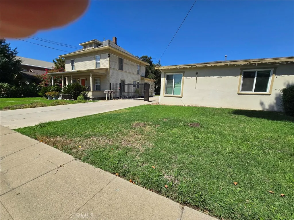 main property photo 8
