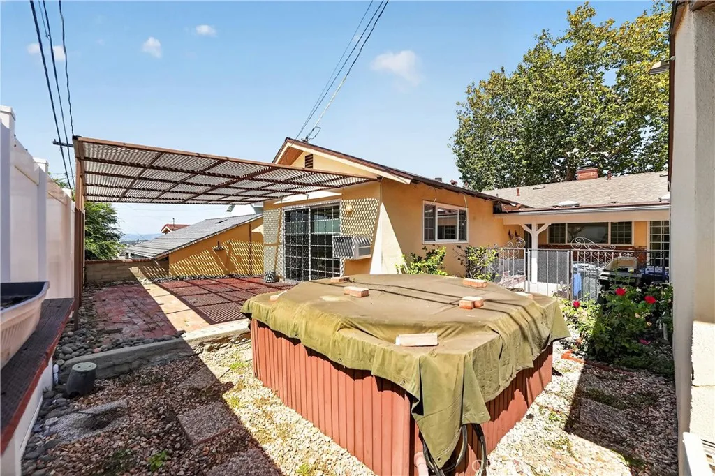 main property photo 40