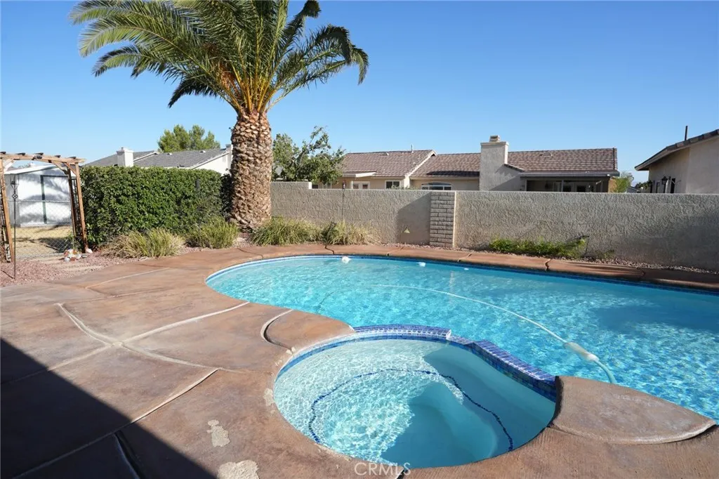 main property photo 31