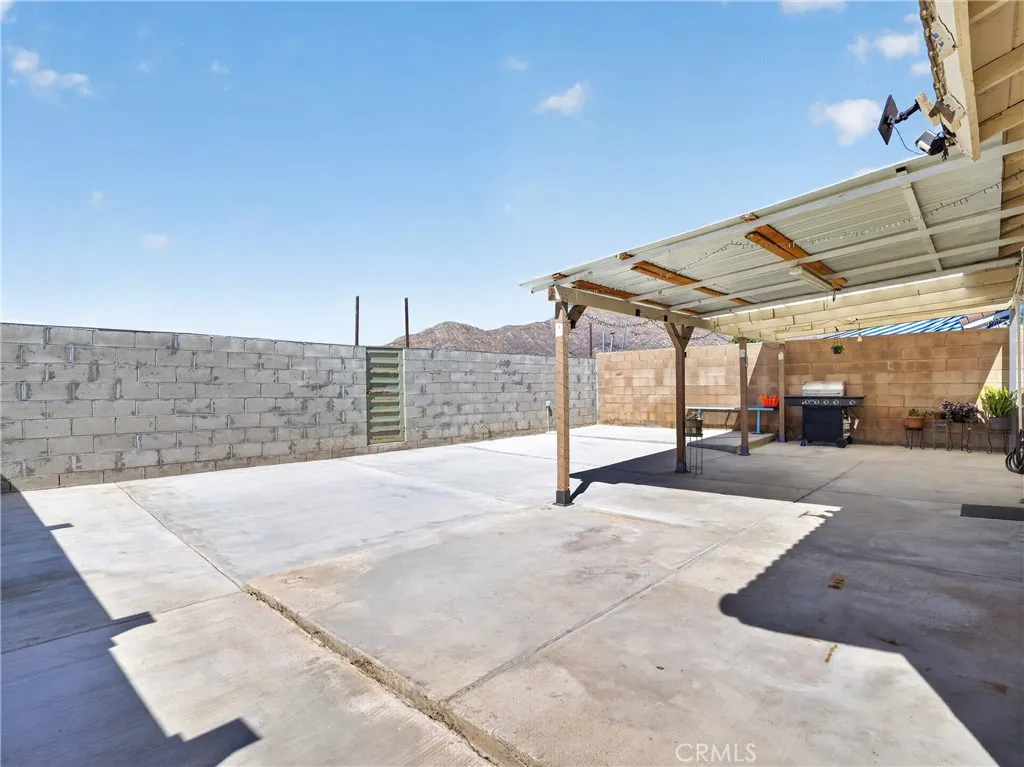 main property photo 23