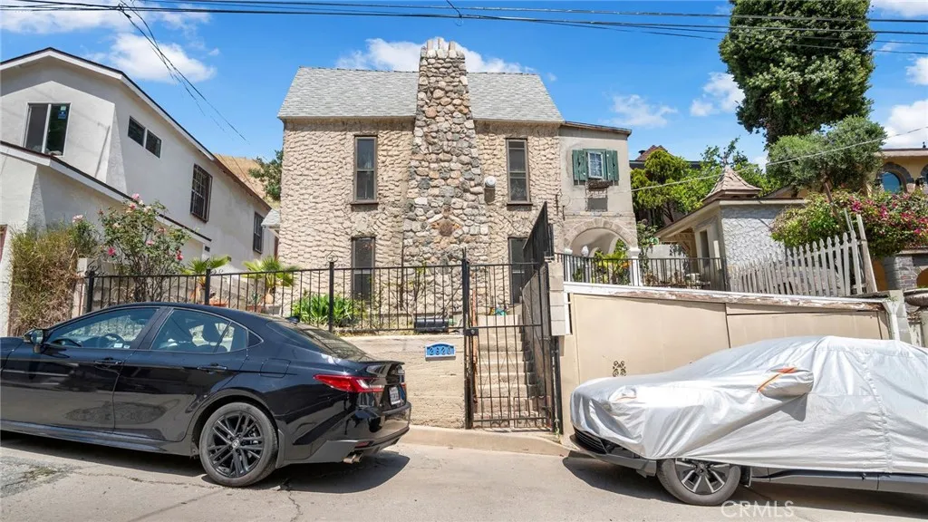 main property photo 23
