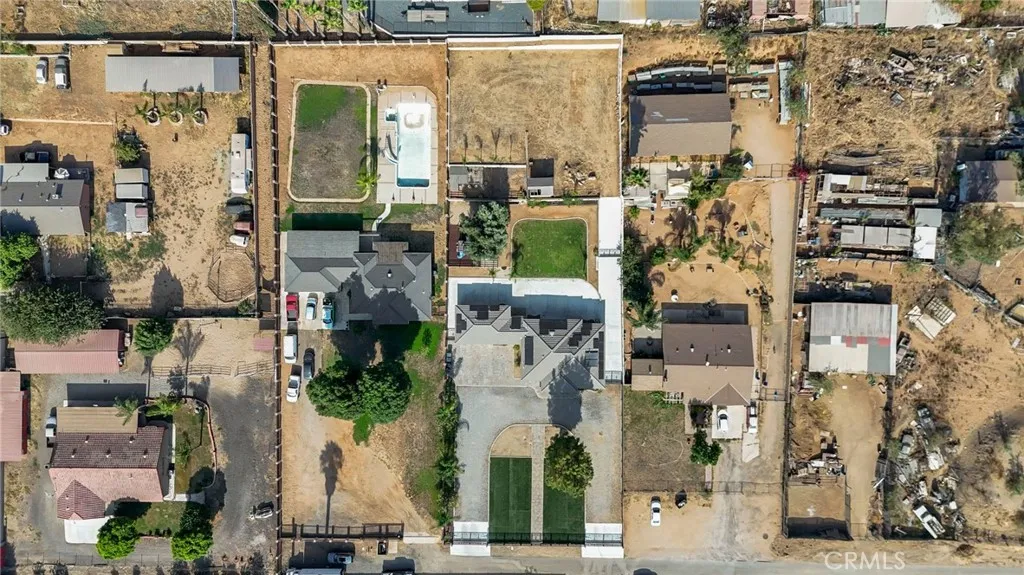 main property photo 47