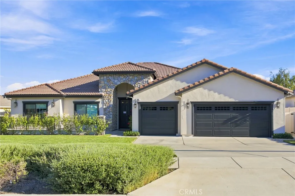 main property photo 1