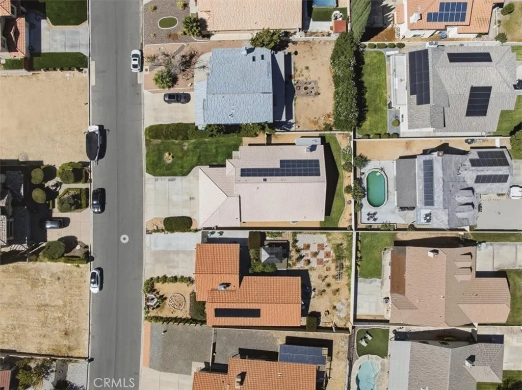 main property photo 40