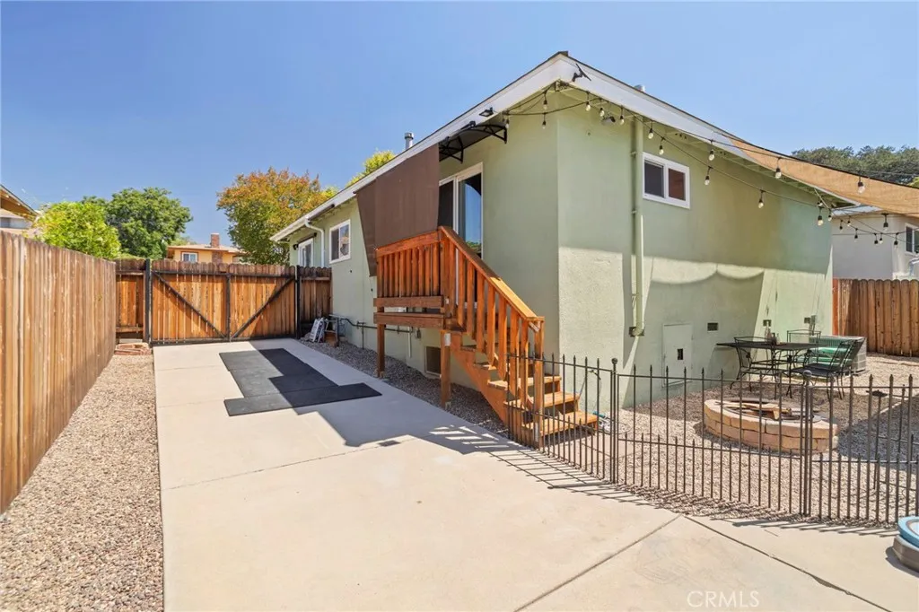 main property photo 23