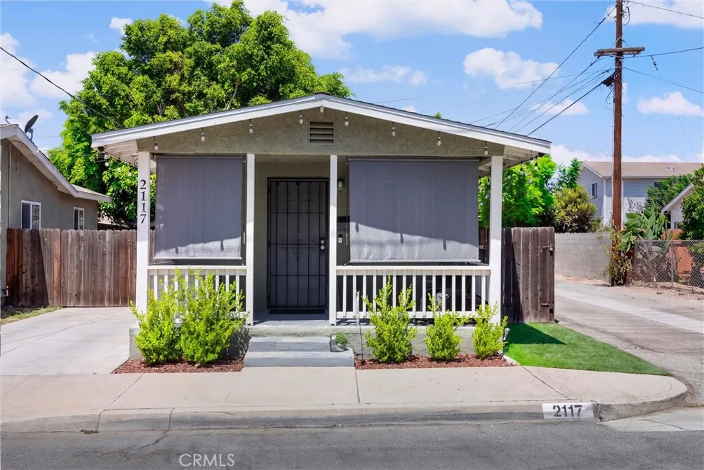 main property photo 9