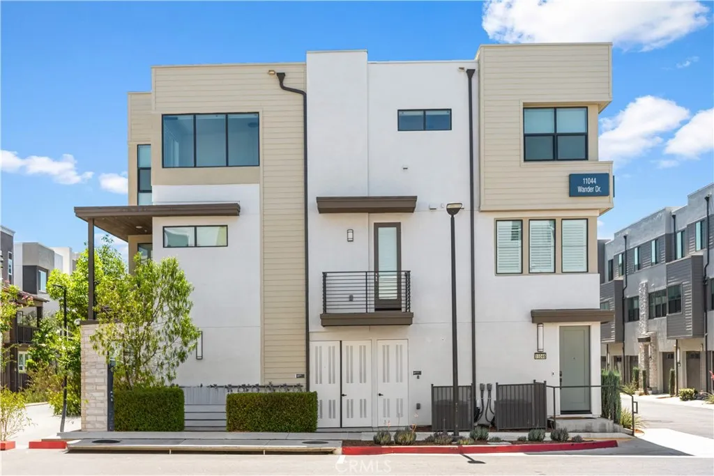 main property photo 0