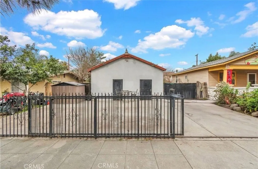 main property photo 7