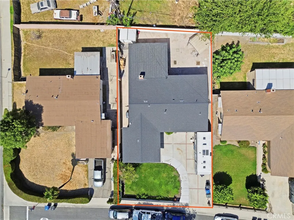 main property photo 10