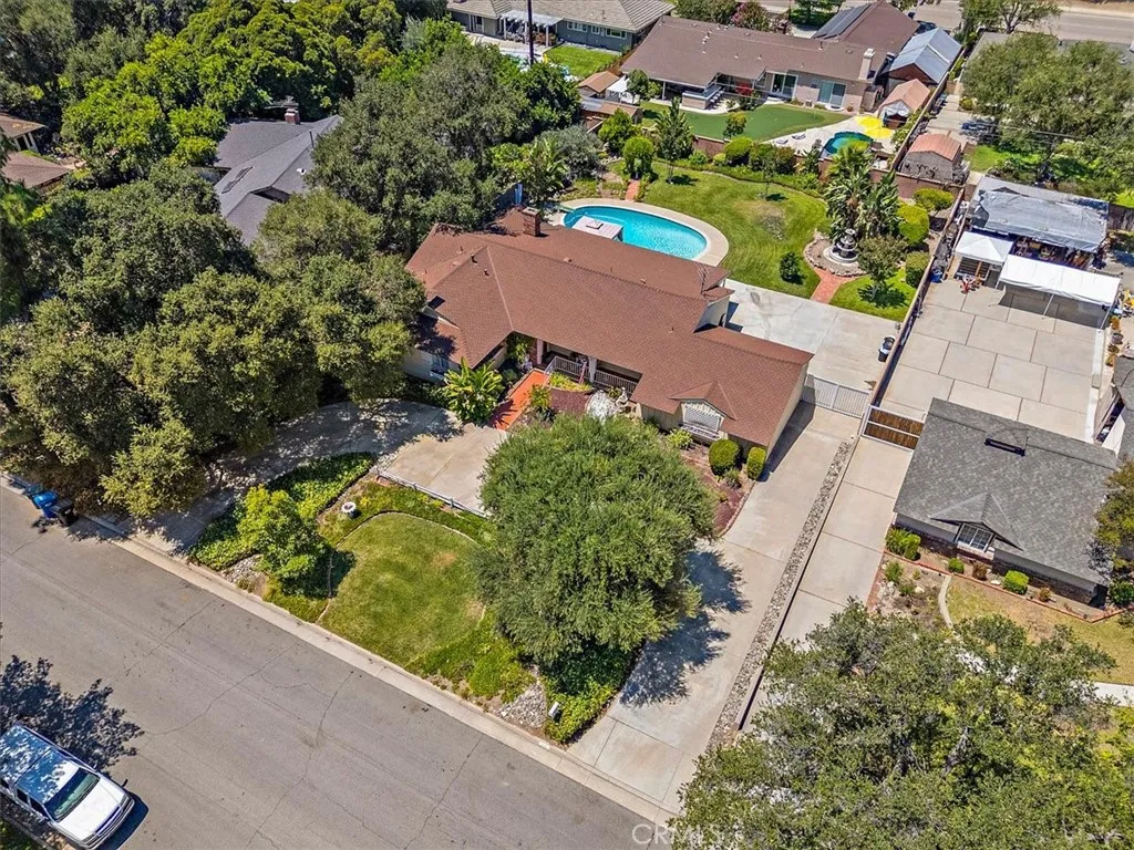 main property photo 46