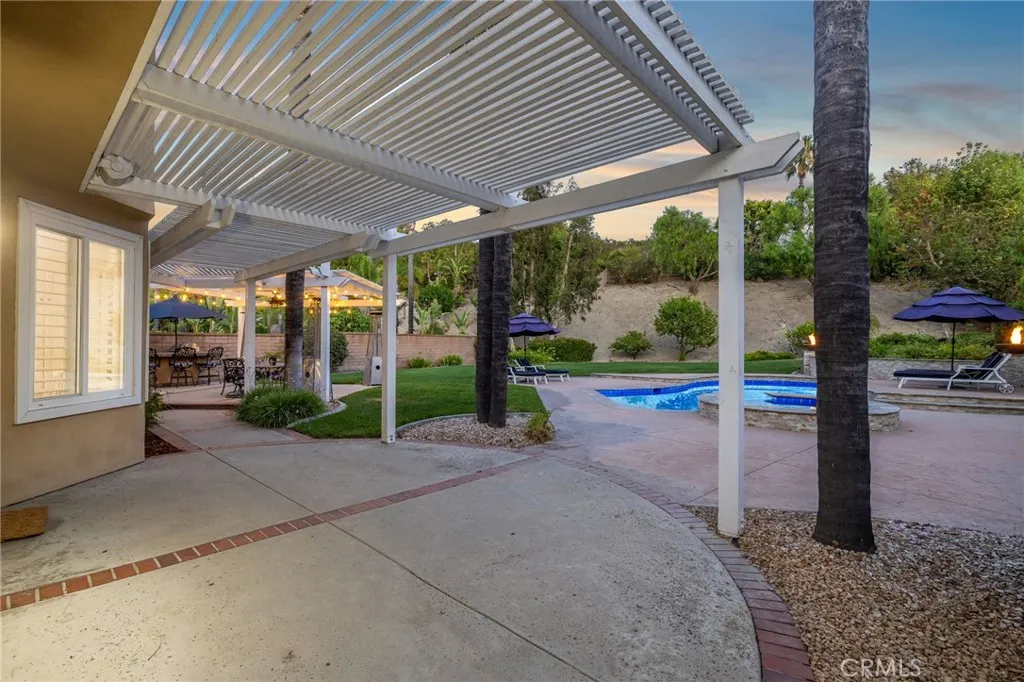 main property photo 50